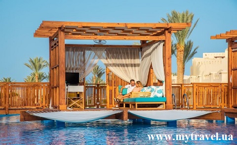 Rixos Sharm El Sheikh 5* - шатер у бассейна